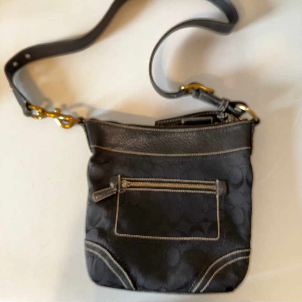 Coach Black Canvas Leather Adj Strap Crossbody Satchel Bag Brass Hardware Purse - Picture 2 of 9